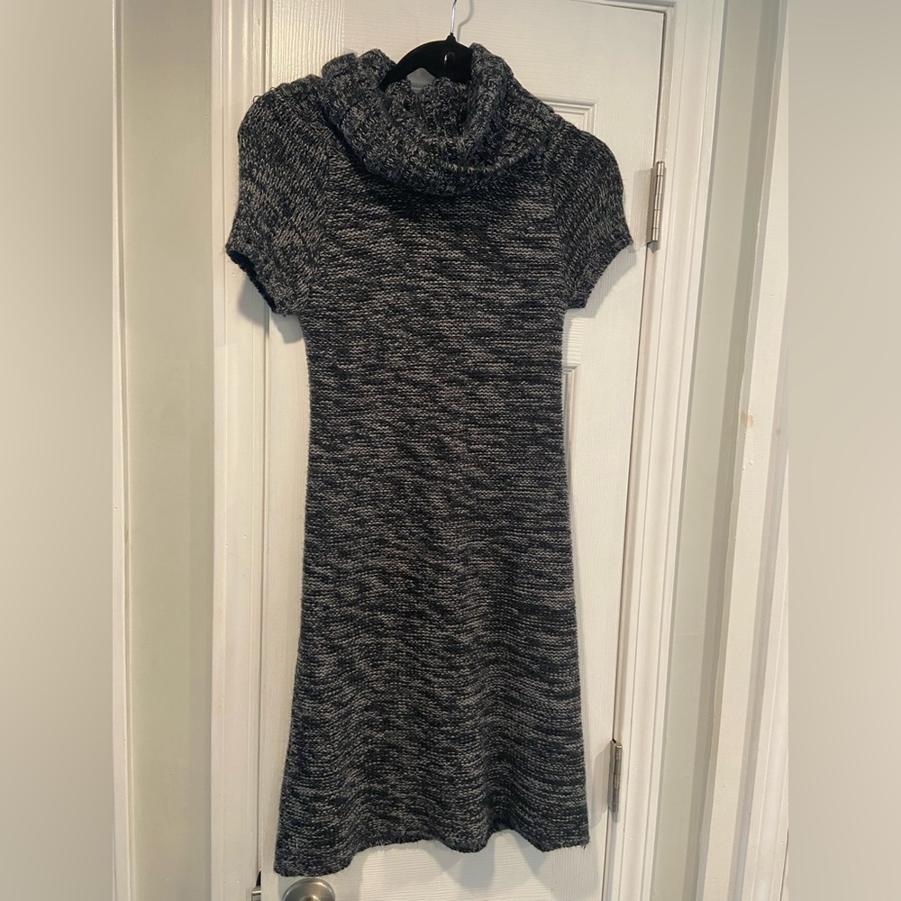 City Triangles Size S Black Gray Cowl Neck Short Sleeve Knit Pullover Mini Dress